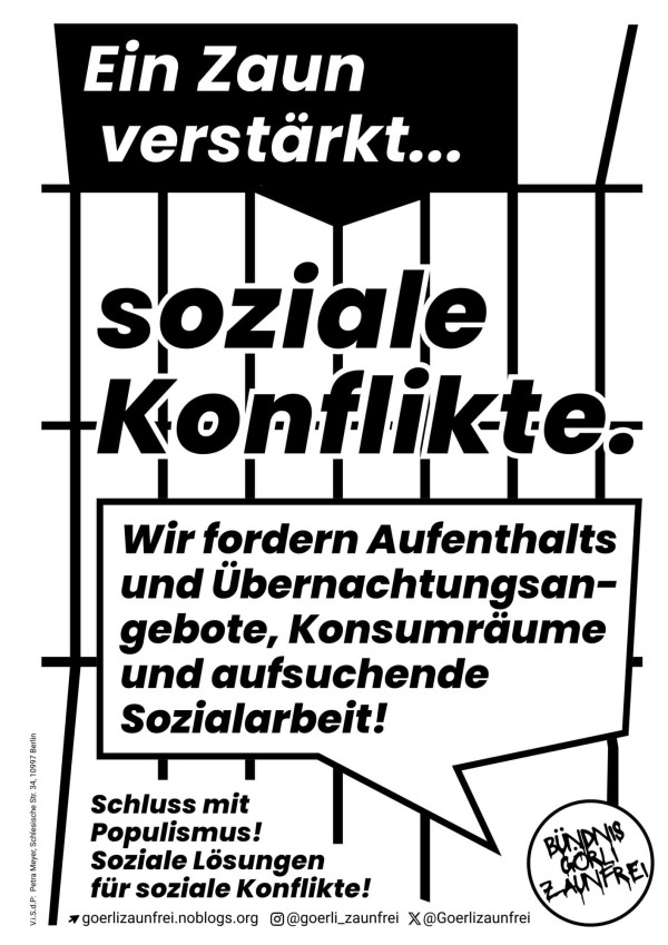 Schwarz-weißes Plakat mit dem Text "Ein Zaun verstärkt soziale Konflikte". Enthält Sätze, die soziale Lösungen fordern. Design mit Zaunbildern und Sprechblase.