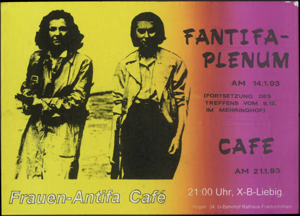 Zwei Frauen in Schwarz und Weiß vor gelbem und violettem Hintergrund. Der Text lautet: "Fantifa-Plenum am 14.1.93, Frauen-Antifa Café". Die Details der Veranstaltung stehen unten rechts.